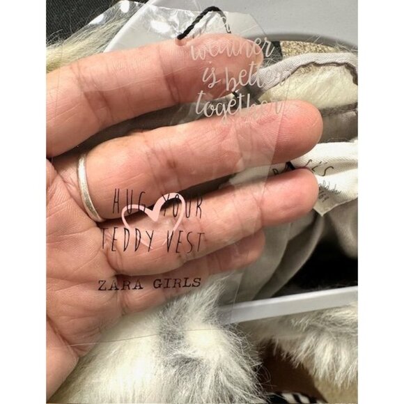 Zara Girls NWT Faux Fur Outwear Warm White, Tan & Gray Vest Clip on Girls 13/14 - Picture 4 of 4